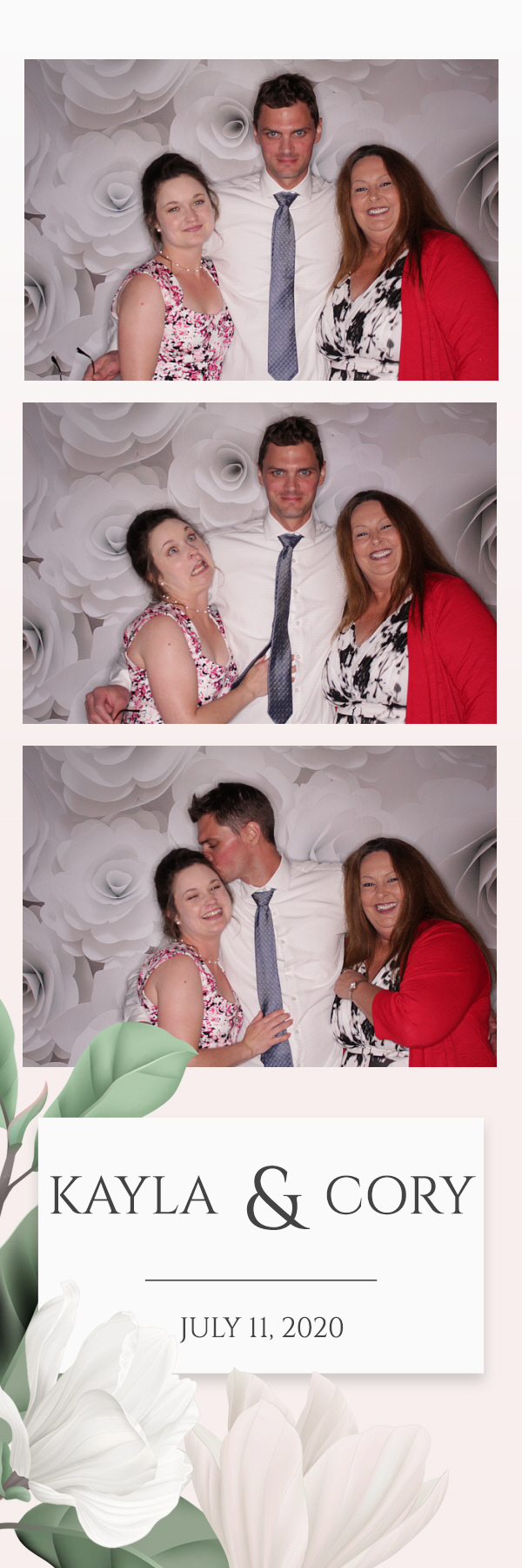 Kayla and Cory Wedding | View more photos from the event at gallery.photoboothbillings.com/u/PhotoBoothBillings/Kayla-and-Cory-Wedding